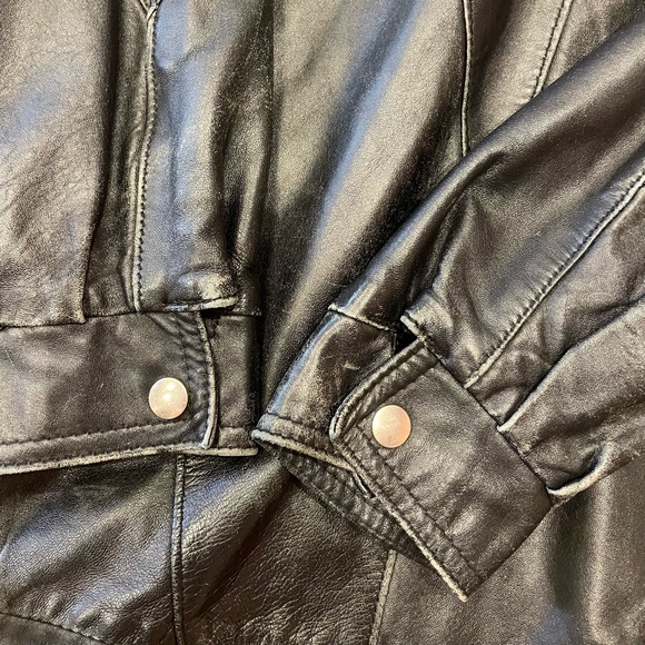 Vintage 1980’s Unisex Black Leather Moto Jacket With Silver Details XL - Picture 7 of 8